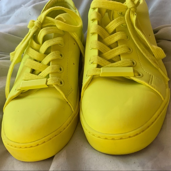 Neon yellow sneakers - Picture 4 of 4
